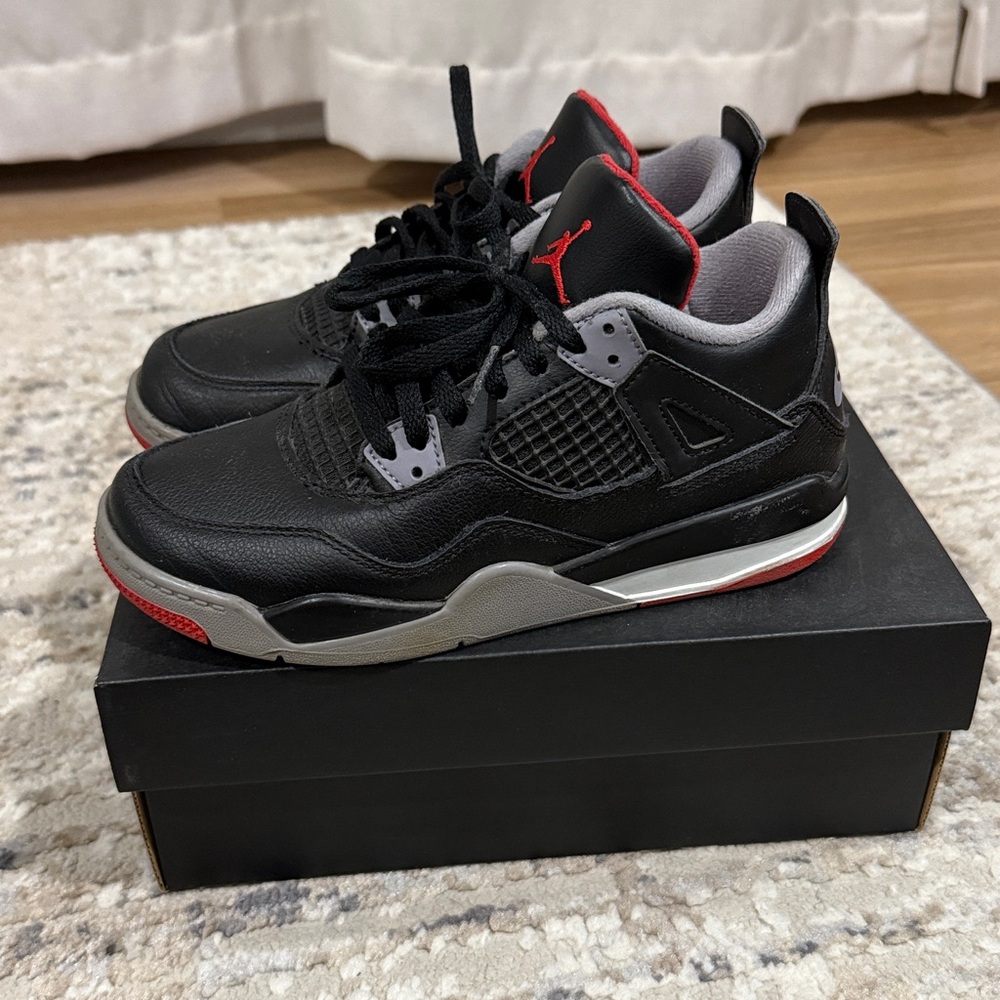 Jordan 4 Retro